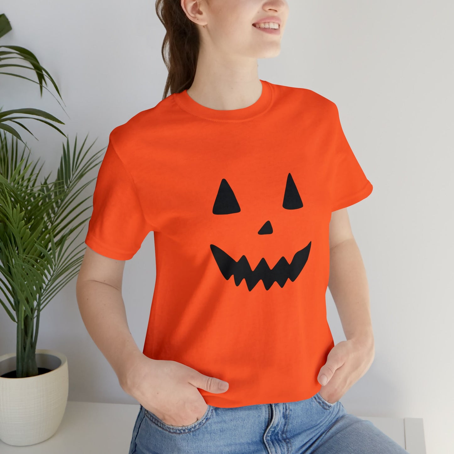 Funny Pumpkin Face Short Sleeve Tee, Smiling Carved Jack-o-lantern Face shirt, Trendy cute pumpkin face top, Halloween t-shirt